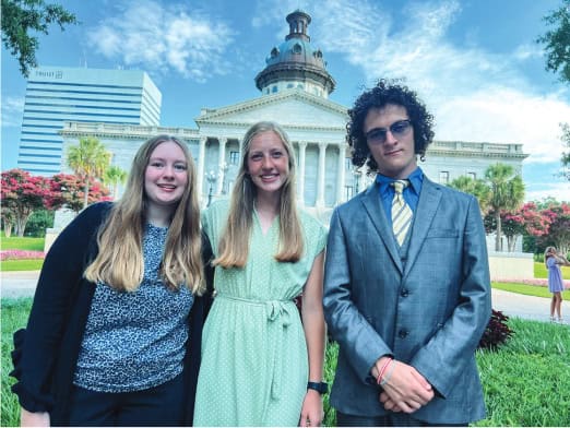 Youth Tourists pose at the SC state capital